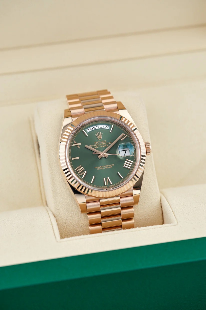 ETA123- Rolex Day-Date Rose Gold Olive Green 228235 3255