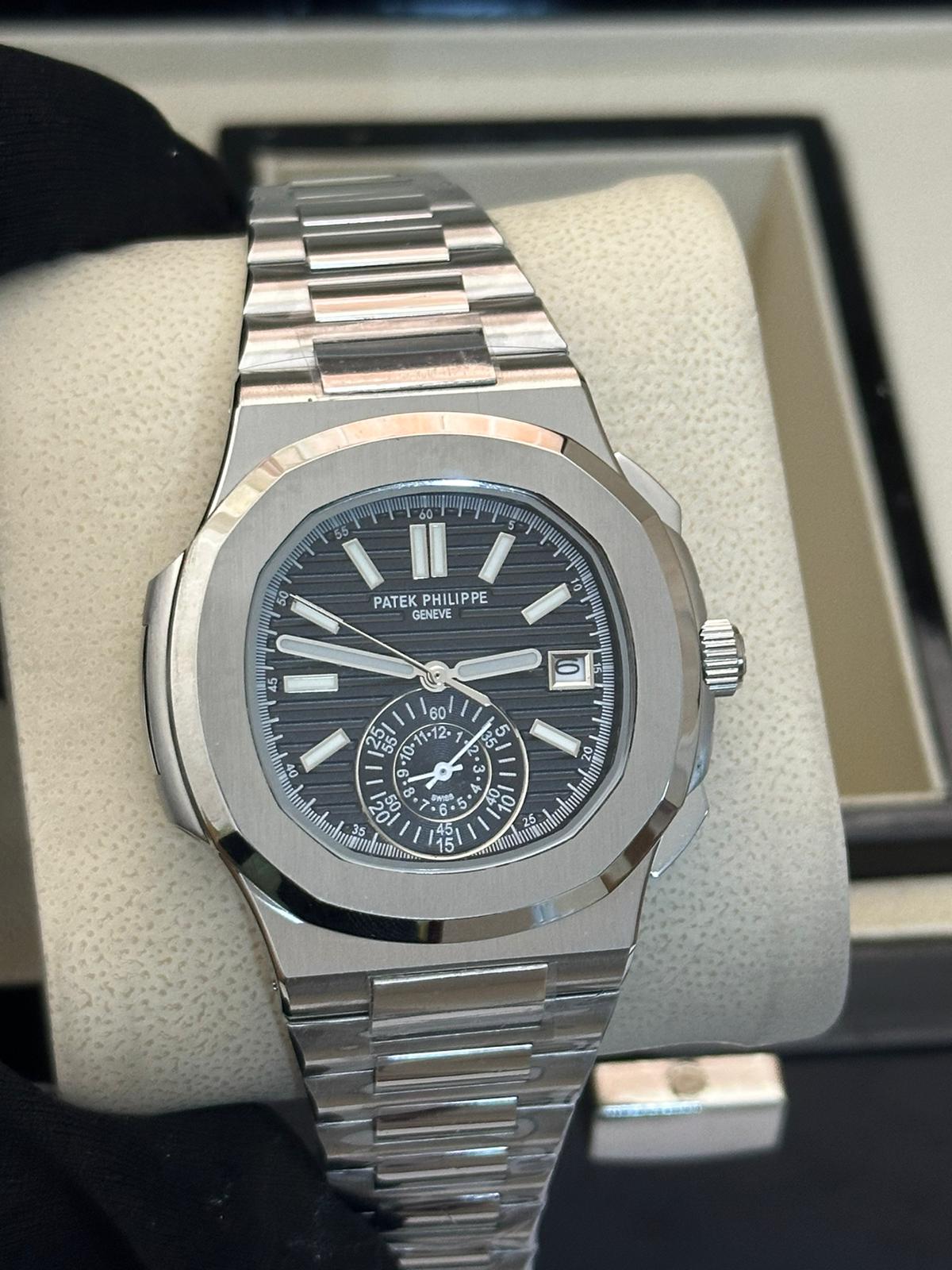 MM2638- Patek Philippe Nautilus Siyah Kadran