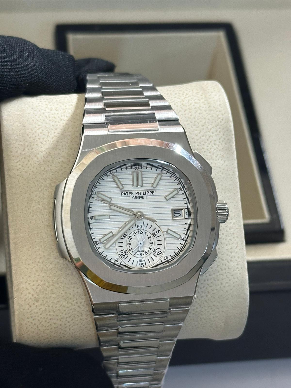 MM2639- Patek Philippe Nautilus Beyaz Kadran