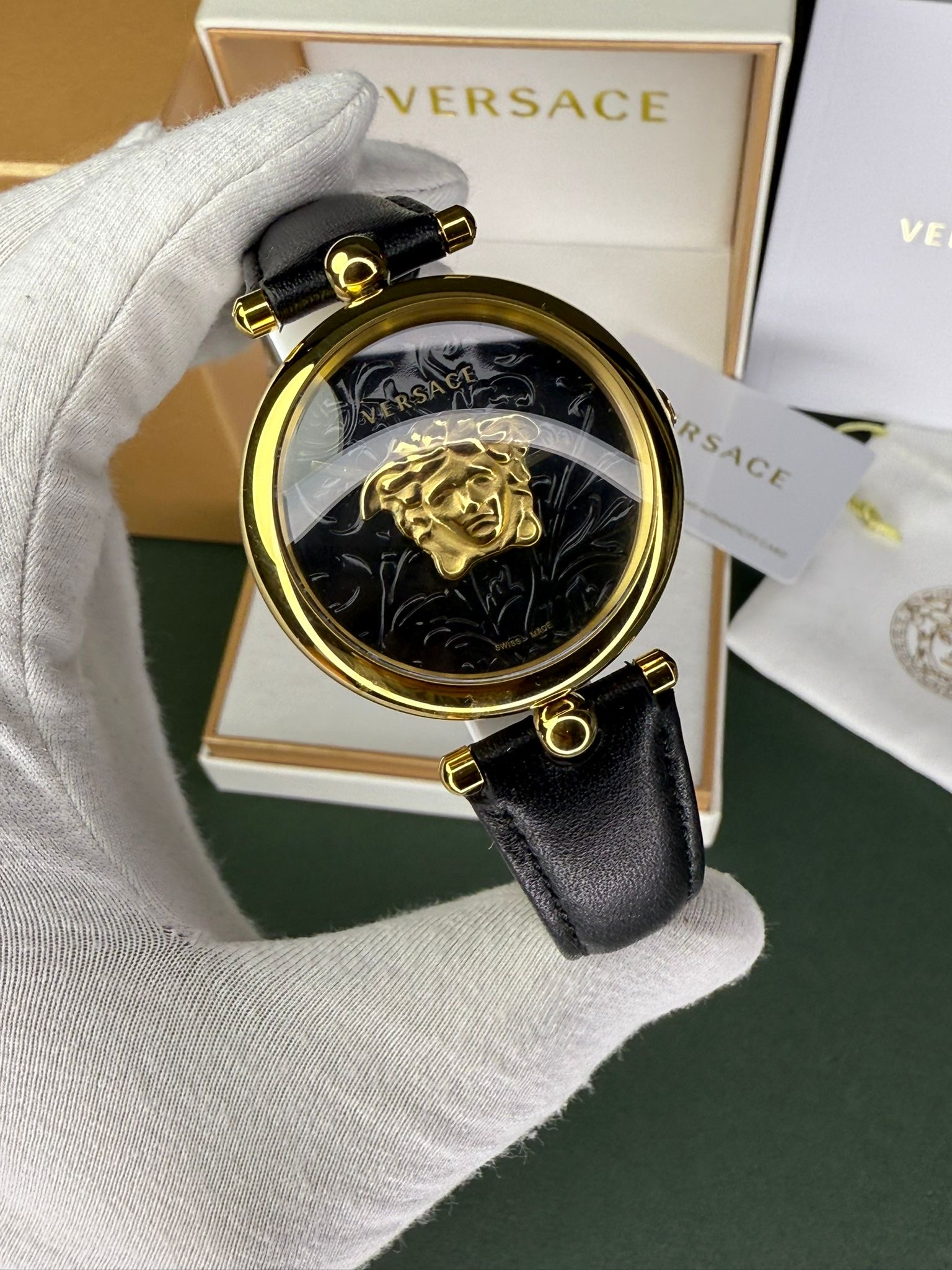 MM2668- Versace VRSCVE2R004782 Kadın Saati - 37mm